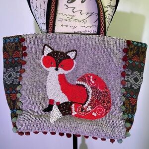 New Fox Tote from America & Beyond